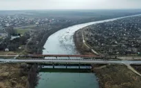 Nga: Một số cây cầu nối Kherson với bán đảo Crimea bị tấn công