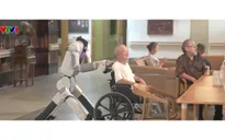 Trung Quốc phát triển mạnh thị trường robot chăm sóc người cao tuổi