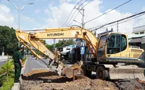 Bắt đầu đào rãnh ngang thăm dò, tìm kiếm hài cốt liệt sĩ tại đường Trường Chinh, Quảng Ngãi