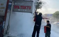 Kịp thời dập cháy đường dây điện, ngăn hiểm họa giữa khu dân cư