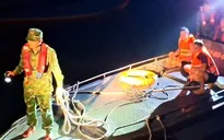 Tàu cá chìm giữa đêm ở Cô Tô, kịp thời cứu 9 ngư dân