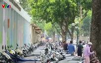 Nhiều điểm trông giữ xe ở Hà Nội thu phí cao hơn mức niêm yết