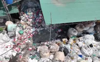 Hà Nội: Xưởng tái chế nhựa không phép ngang nhiên hoạt động, gây ô nhiễm