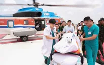 Kịp thời đưa bệnh nhân nguy kịch về đất liền điều trị