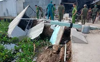 Mưa lớn, dông lốc tại nhiều địa phương, hàng trăm ngôi nhà bị ngập nước, tốc mái