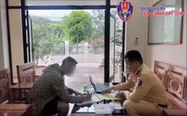 Xử phạt tài xế xe đầu kéo vượt ẩu tại đoạn đường khuất tầm nhìn ở Lào Cai
