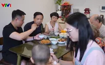 Bữa cơm quây quần của gia đình 4 thế hệ