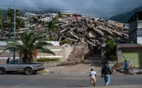 Mỹ triển khai hơn 900 binh sĩ đến Venezuela hỗ trợ ứng phó động đất