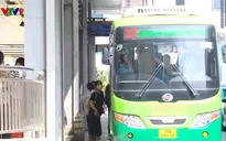 Hà Nội: Người cao tuổi chỉ cần xuất trình căn cước để đi xe buýt miễn phí