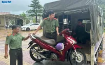 Giải cứu người đàn ông đi lạc giữa rừng, phát hiện hơn 1,2 tỷ đồng mang theo