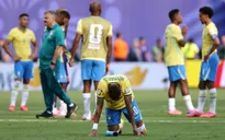 Neymar bật khóc tức tưởi trong lần sau cuối nhìn Brazil thất bại tại một kỳ World Cup