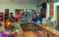 Đưa 11 thuyền viên gặp nạn do bão số 1 vào bờ an toàn
