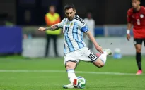Messi tiếp tục ghi bàn, cán mốc 8 bàn trong 5 trận liên tiếp