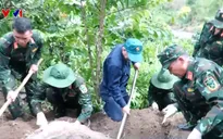 Chiến sĩ Đội K51 băng rừng, vượt núi tìm kiếm hài cốt liệt sĩ trên đất Tây Nguyên