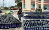 Đề nghị truy tố 6 bị can vận chuyển 1.364 bình khí cười
