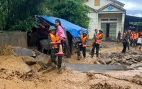 Lai Châu: Căng mình cứu hộ, di dời dân khẩn cấp khỏi vùng lũ quét