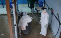 Dịch Ebola tại CHDC Congo lây lan nhanh, ít nhất 930 người tử vong