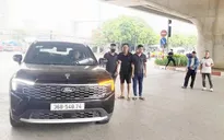 Tạm giữ hình sự tài xế không bằng lái, lao xe qua "chốt" CSGT trên đường Nguyễn Hoàng