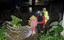 Lào Cai kịp thời hỗ trợ người dân di dời khỏi khu vực có nguy cơ sạt lở