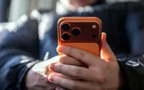Áo siết quản lý mạng xã hội đối với trẻ em dưới 14 tuổi