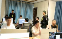 Triệt phá nhóm người nước ngoài dựng kịch bản "lừa đảo tình cảm" trên mạng