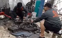 Hiểm họa cháy nổ chực chờ tại khu nhà xưởng trái phép ở Hà Nội