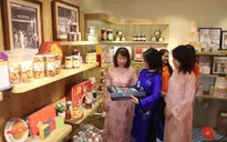 Thương mại hóa sản phẩm truyền thống: Nâng tầm giá trị kinh tế cho hộ kinh doanh phố cổ