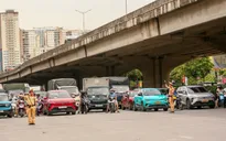 Dừng đúng vạch, chờ đúng đèn - góp phần xây dựng giao thông Thủ đô văn minh