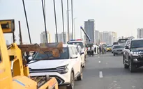 Tai nạn liên hoàn giữa 4 ô tô trên cầu Nhật Tân, Hà Nội