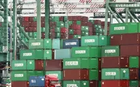 Mỹ hoãn áp thuế 50% với hàng hóa Canada