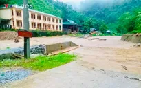 Mưa lớn, nhiều bản vùng sâu Nghệ An tạm thời bị chia cắt