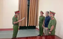 Khởi tố 2 bị can về hành vi đổ, thải hơn 1,8 tấn chất thải rắn trái quy định