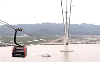 Bão số 4: Du khách từ Cát Bà trở về đất liền bằng cáp treo