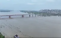 Trung Quốc cảnh báo lũ tại 29 con sông