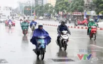Mưa dông ở Bắc Bộ kéo dài đến kỳ nghỉ lễ 2/9, Trung Bộ nắng nóng diện rộng
