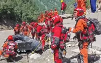 Nối lại hoạt động cứu hộ tại khu vực lũ quét ở biên giới Nepal - Trung Quốc