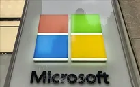 Microsoft lần đầu công bố doanh thu Azure vượt 100 tỷ USD