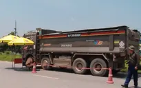 Dùng xe biển trắng chở hàng thu tiền, lái xe và chủ xe bị phạt hơn 62 triệu đồng