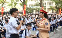 2.000 học sinh THPT Hà Nội thực hành kỹ năng tham gia giao thông an toàn