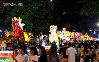 Tuyên Quang: Lung linh sắc màu đèn Trung thu khổng lồ xuống phố