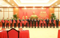 Công bố các Quyết định của Bộ Chính trị, Ban Bí thư về công tác cán bộ