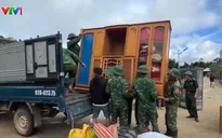 Đỉnh núi xuất hiện nhiều vết nứt sâu, Đà Nẵng sơ tán hơn 130 người