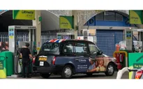 Giá dầu diesel tăng đẩy cao áp lực lạm phát tại Anh