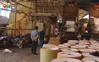 Cơ sở sản xuất giấy ở Phú Thọ vẫn hoạt động sau khi bị đình chỉ