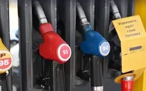 Vì sao giá dầu diesel tăng mạnh trên toàn cầu?