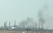 Houthi tấn công cơ sở dầu mỏ của Saudi Arabia 