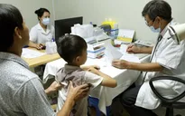 Cha mẹ cùng đưa con đi khám có được cấp 2 giấy nghỉ hưởng BHXH?