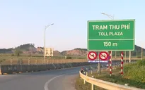 Nguy cơ mất an toàn khi xe máy, xe đạp, người đi bộ vào đường cao tốc
