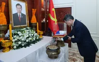 Thủ tướng Lê Minh Hưng thăm gia đình cố Chủ tịch Quốc hội Lào Saysomphone Phomvihane