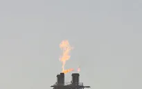 Houthi dọa trả đũa sau vụ không kích cơ sở lọc dầu tại Yemen